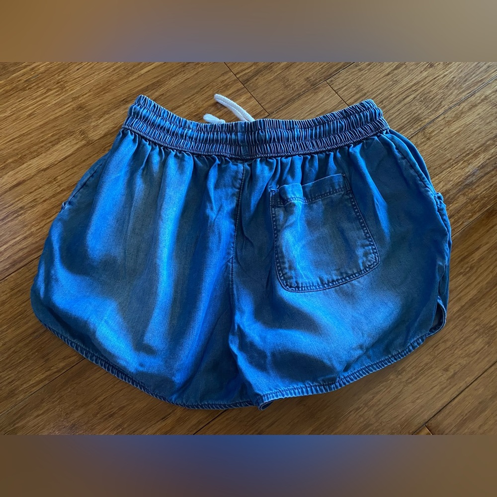 Mossimo Shorts - Picture 2 of 3